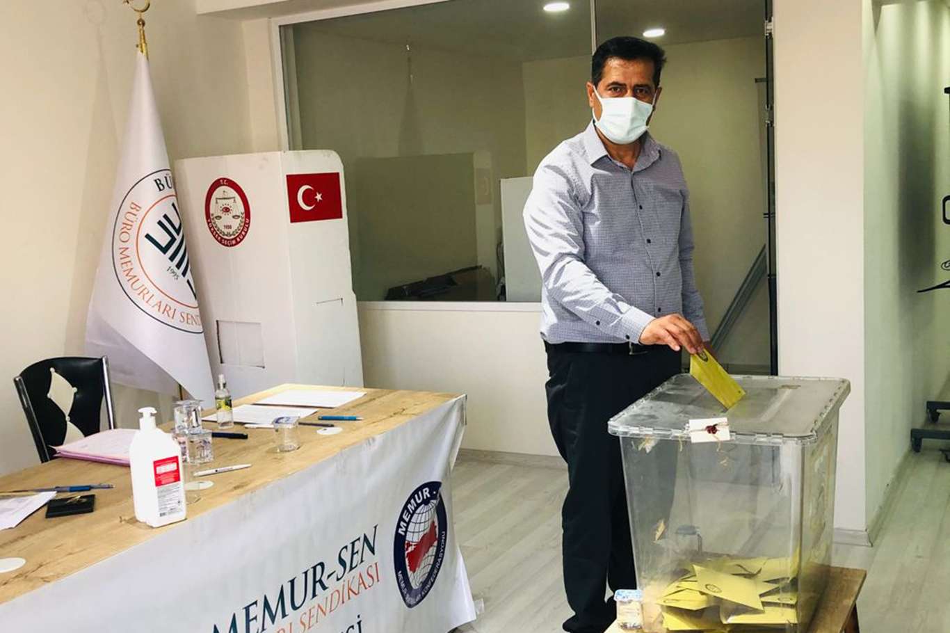 Büro Memur-Sen Gaziantep Şube Başkanı Hanifi Borazan güven tazeledi